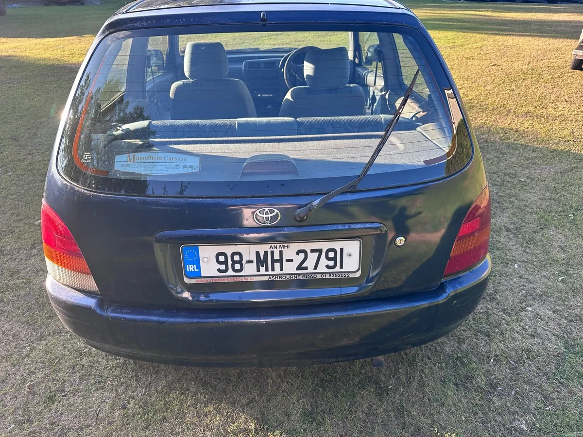 Toyota Starlet - Image 6