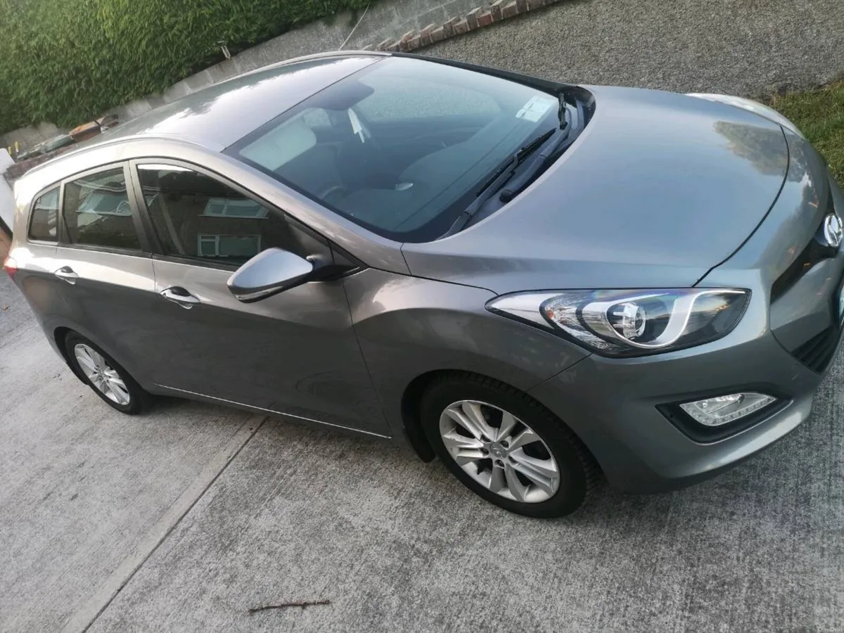 Hyundai i30 6 speed diesel - Image 1