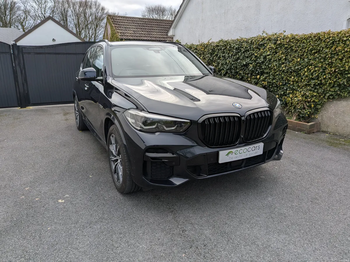 BMW X5 45e M Sport Plug-In Hybrid | Massive Spec - Image 2