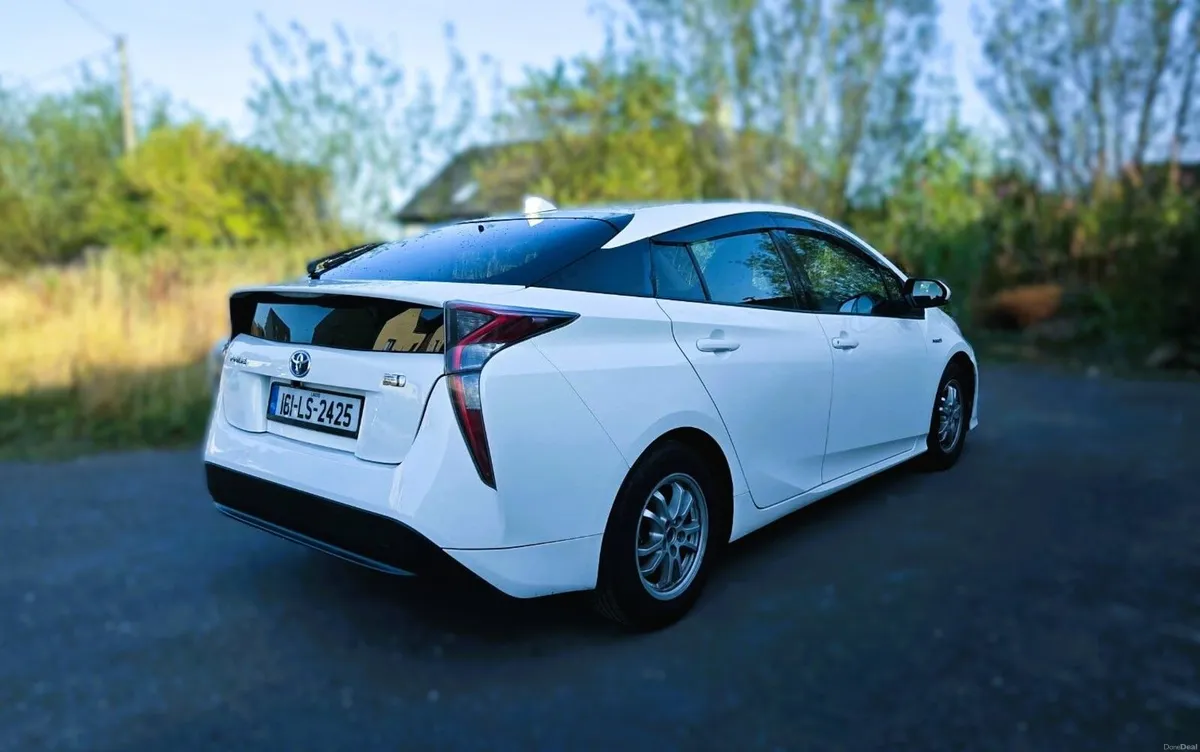 2016 TOYOTA PRIUS 1.8 HYBRID, NCT 03/27, AUTOMATIC - Image 4