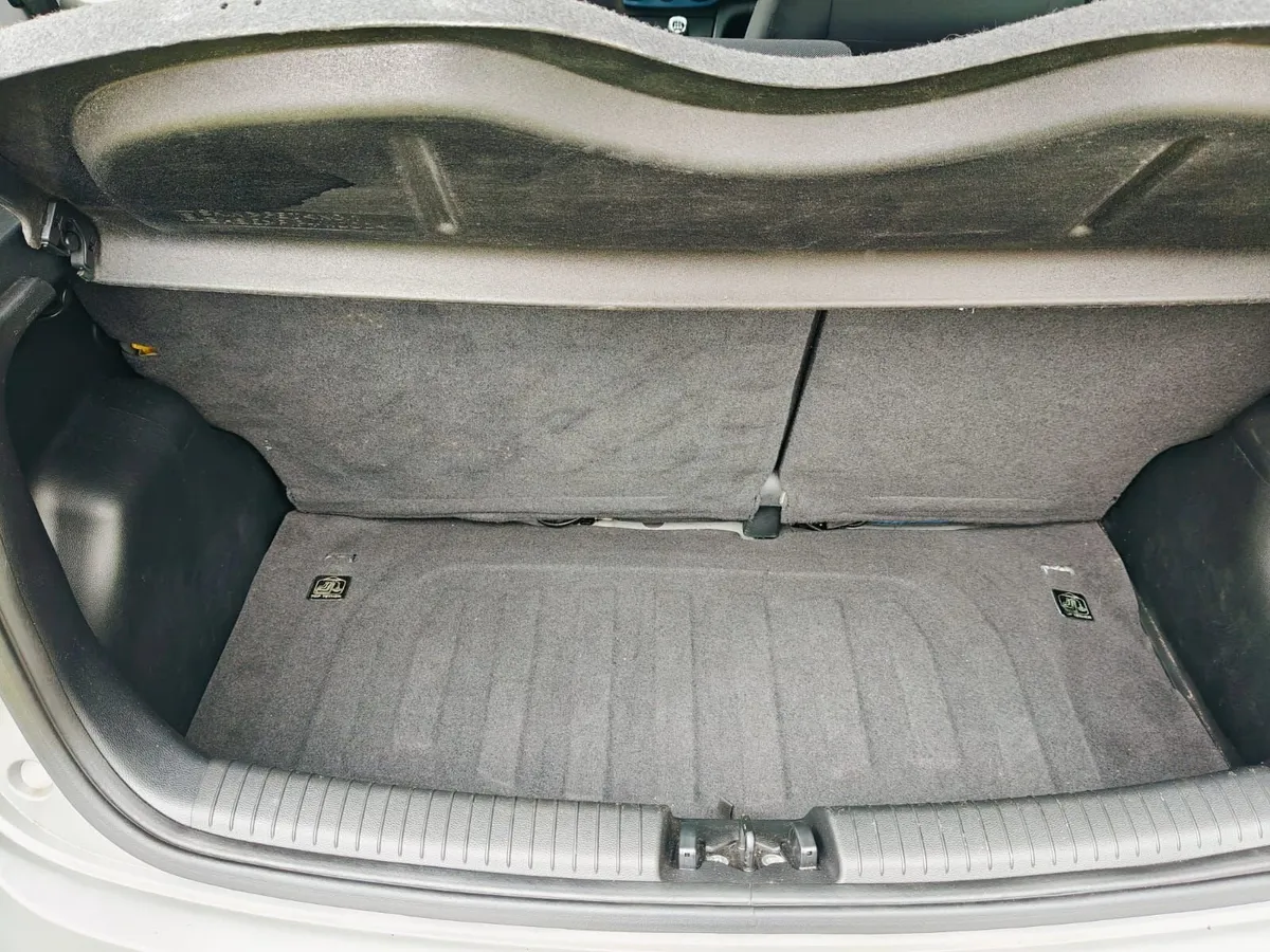 Well-Kept 2017 Hyundai i10 – Clean, Reliable & Eco - Image 3