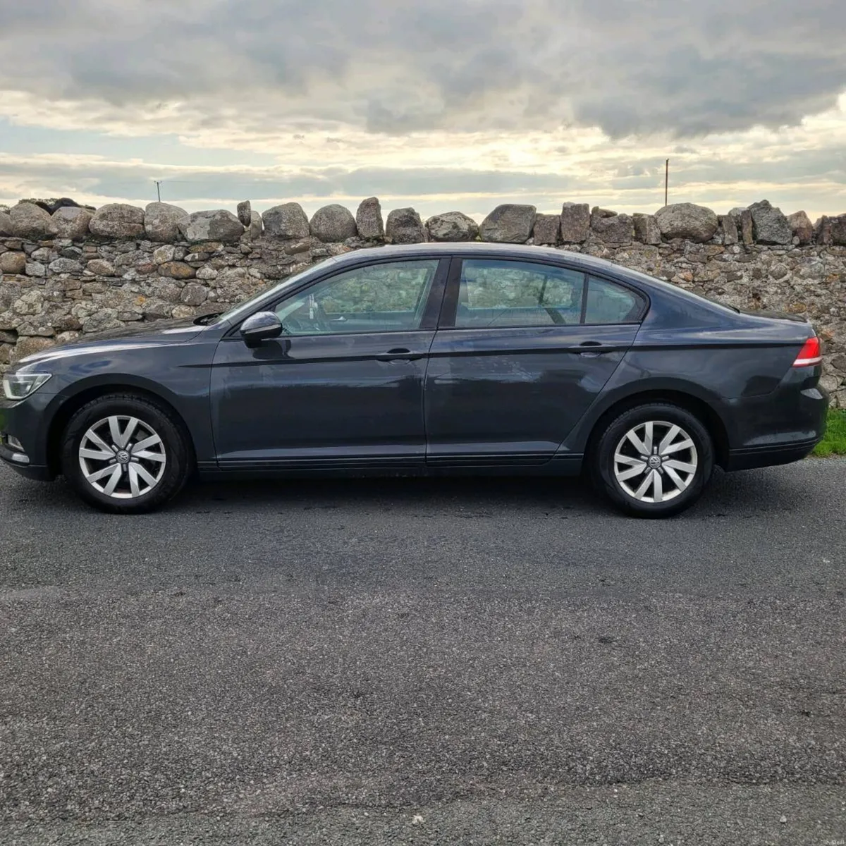 Volkswagen passat automatic - Image 5