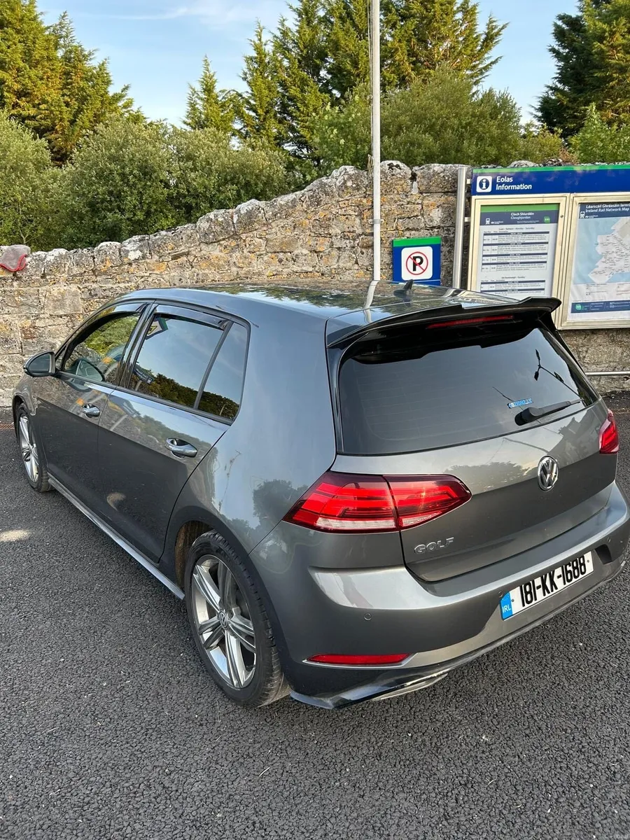 Volkswagen Golf R-Line 2.0L TDI - Image 2