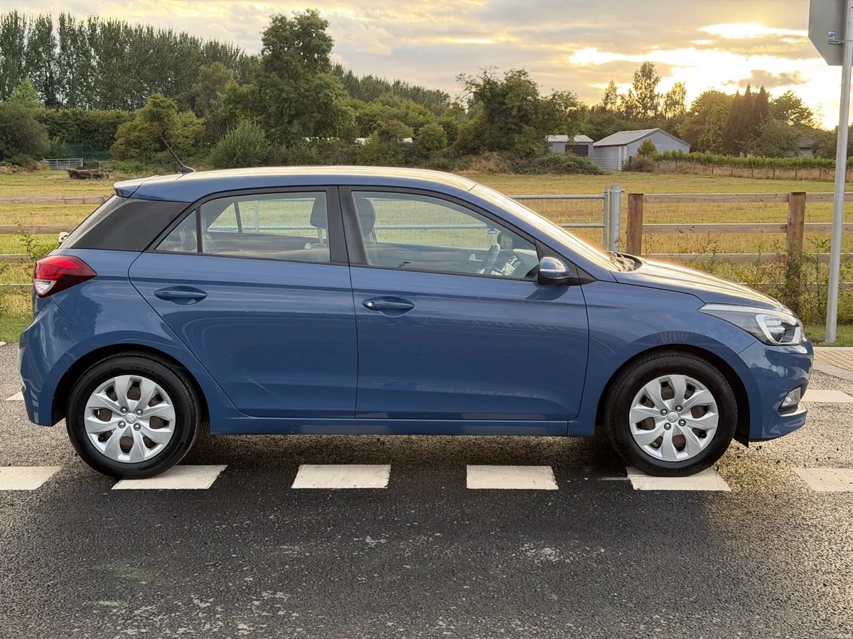 152 Hyundai i20 Classic- NEW NCT 06/27 - Image 3