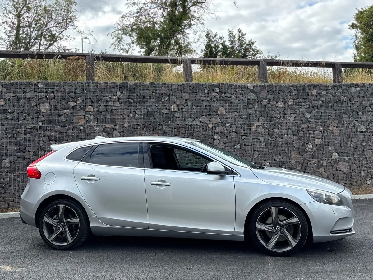 Volvo V40 2014 1.6 Petrol Automatic Sale / Swap - Image 4