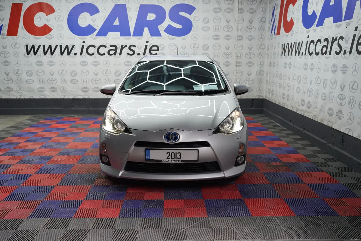 2013 TOYOTA AQUA HYBRID - Image 3