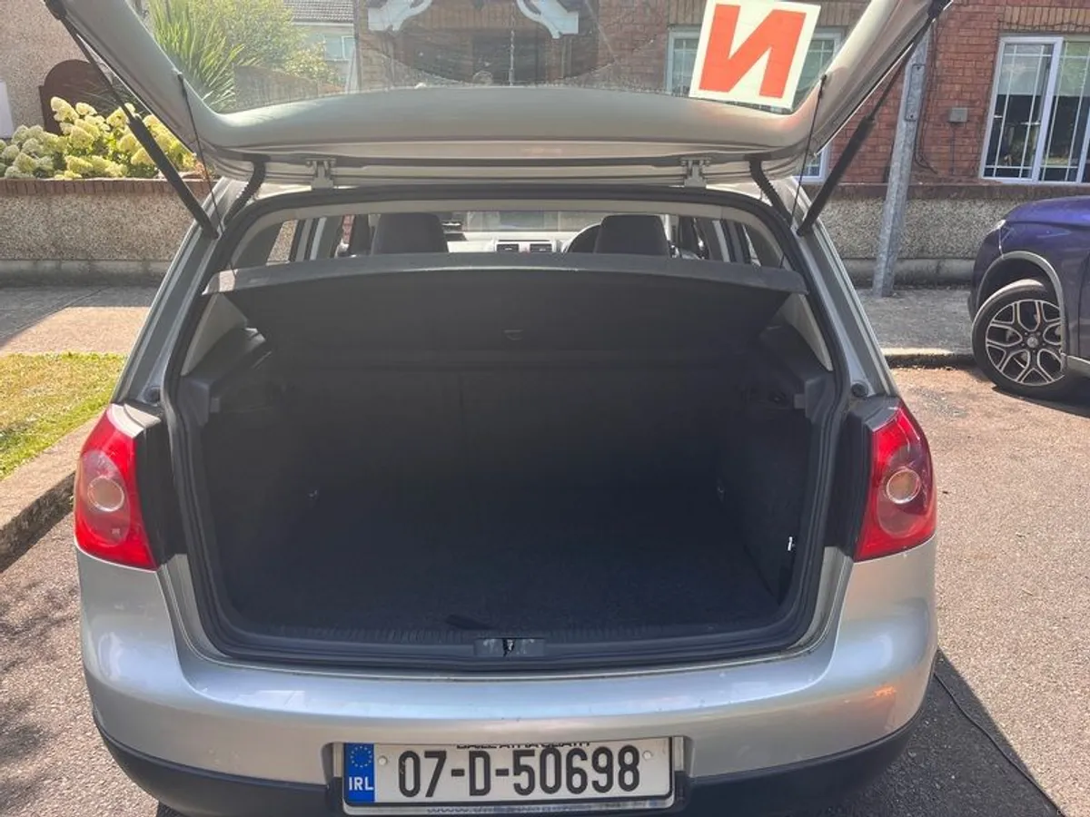 2007 Volkswagen Golf - Image 5