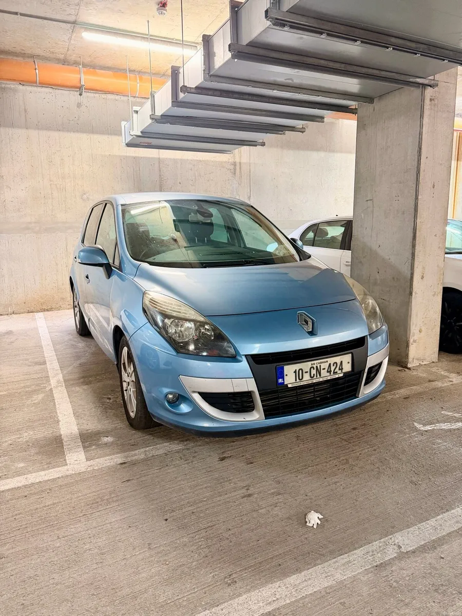 Renault Scenic 2010 - Image 1