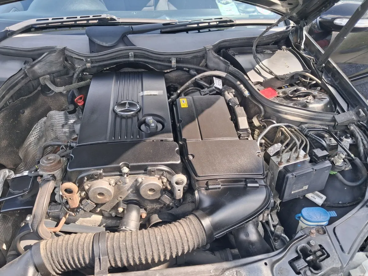 Mercedes-Benz C-Class 2007 - Image 6