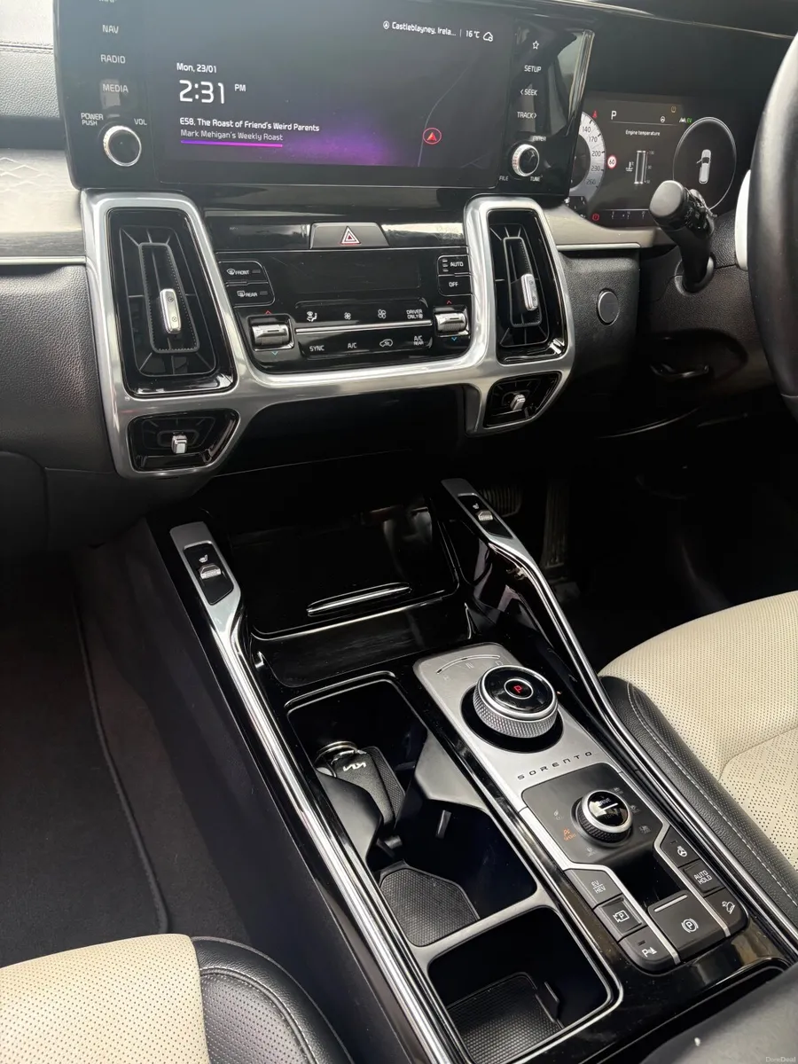 Kia Sorento 2023 - Image 2