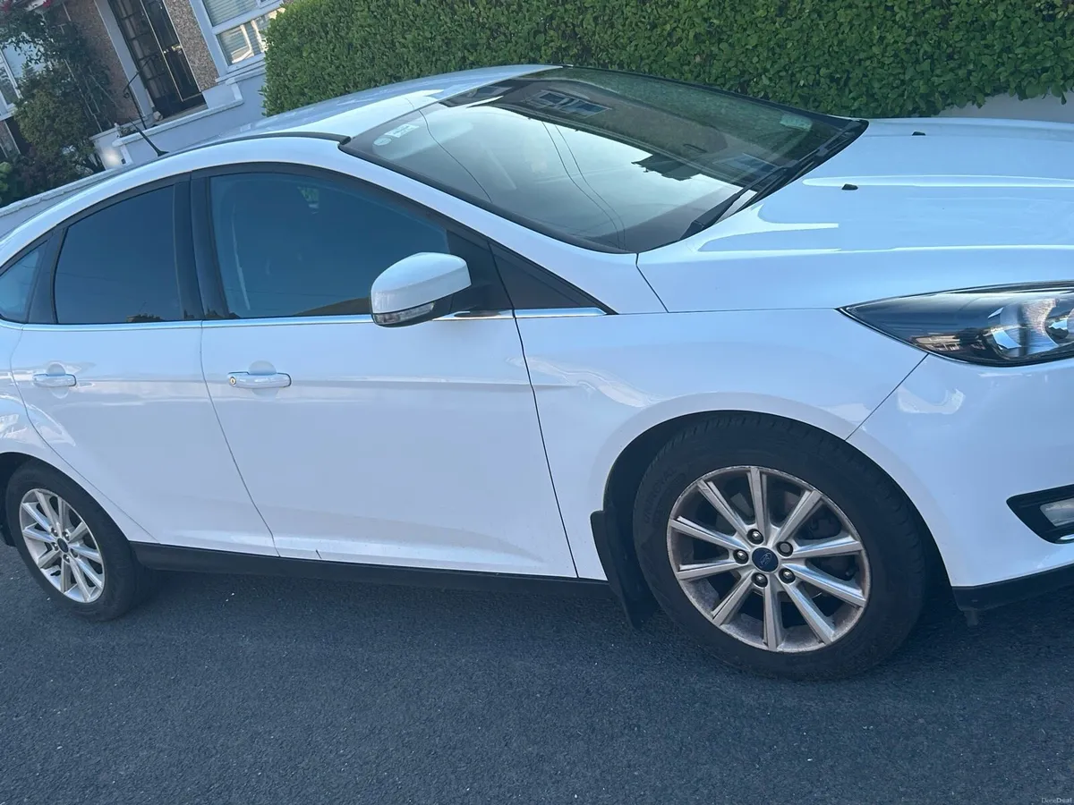 152 Ford Focus 1 litre petrol - Image 5