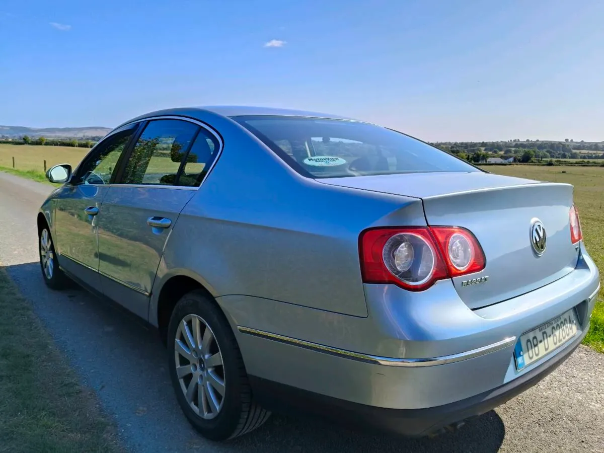 Volkswagen Passat - Image 6