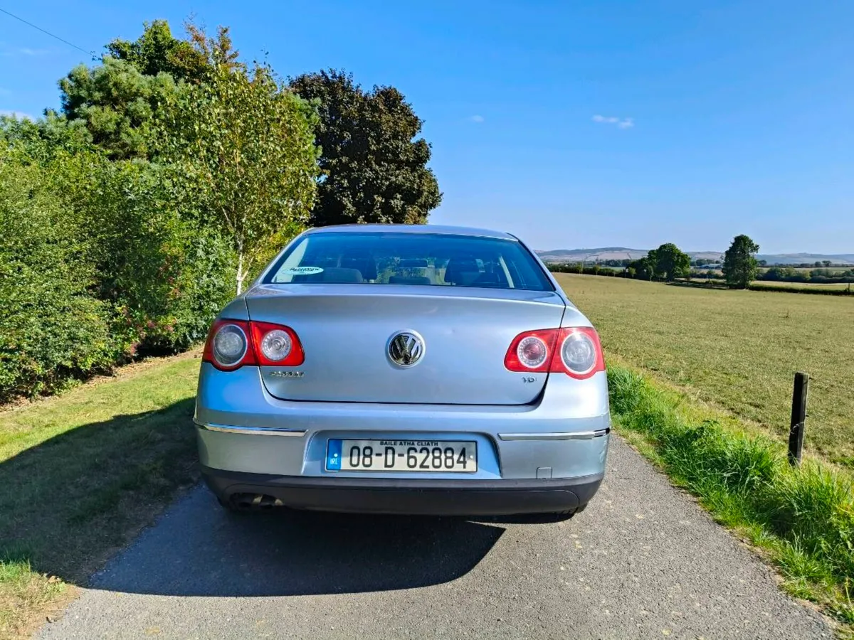Volkswagen Passat - Image 4