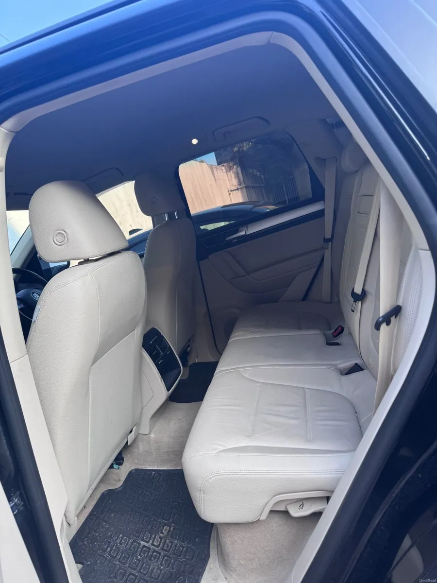 Volkswagen Touareg 2015 - Image 5