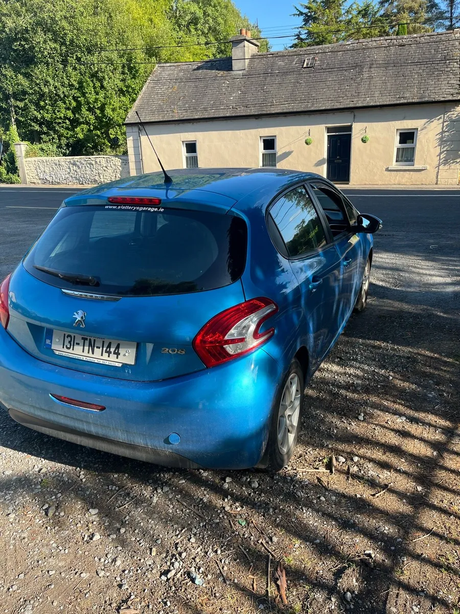Peugeot 208 - Image 5