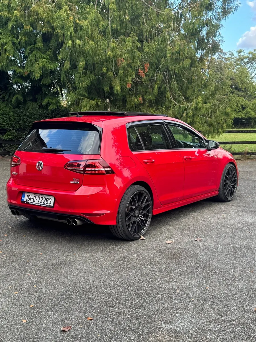 Volkswagen Golf R-Line 1.4 TSI Panoramic Sunroof - Image 2