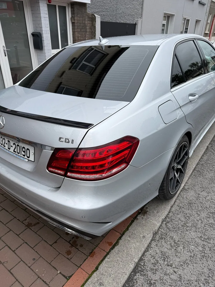 Mercedes-Benz E-Class 2013 - Image 5