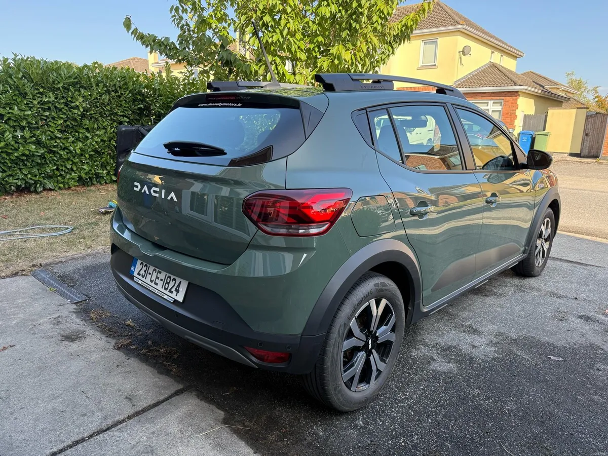 Dacia Sandero Stepway - Automatic/top spec - Image 4