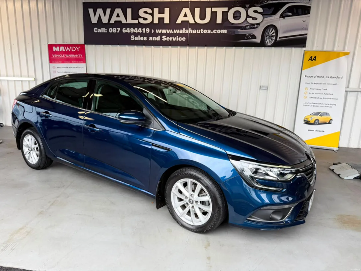 Renault Megane PLAY TCE 140 GPF MY18 4 4DR - Image 5
