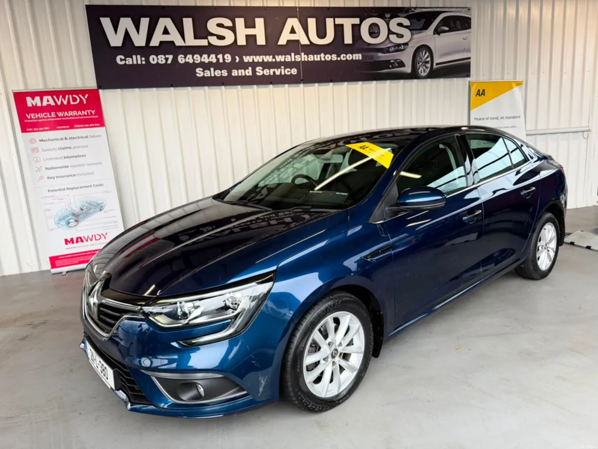 Renault Megane PLAY TCE 140 GPF MY18 4 4DR - Image 3