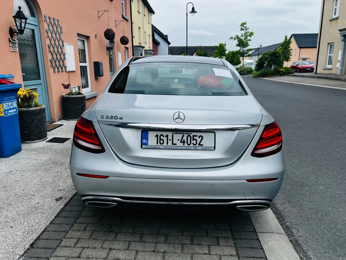 Mercedes-Benz E-Class 2016 - Image 4