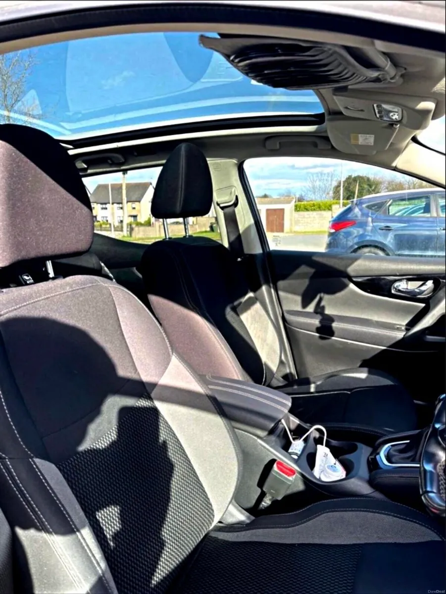 NISSAN QASHQAI  AUTOMATIC 1.5 DIESEL - Image 5