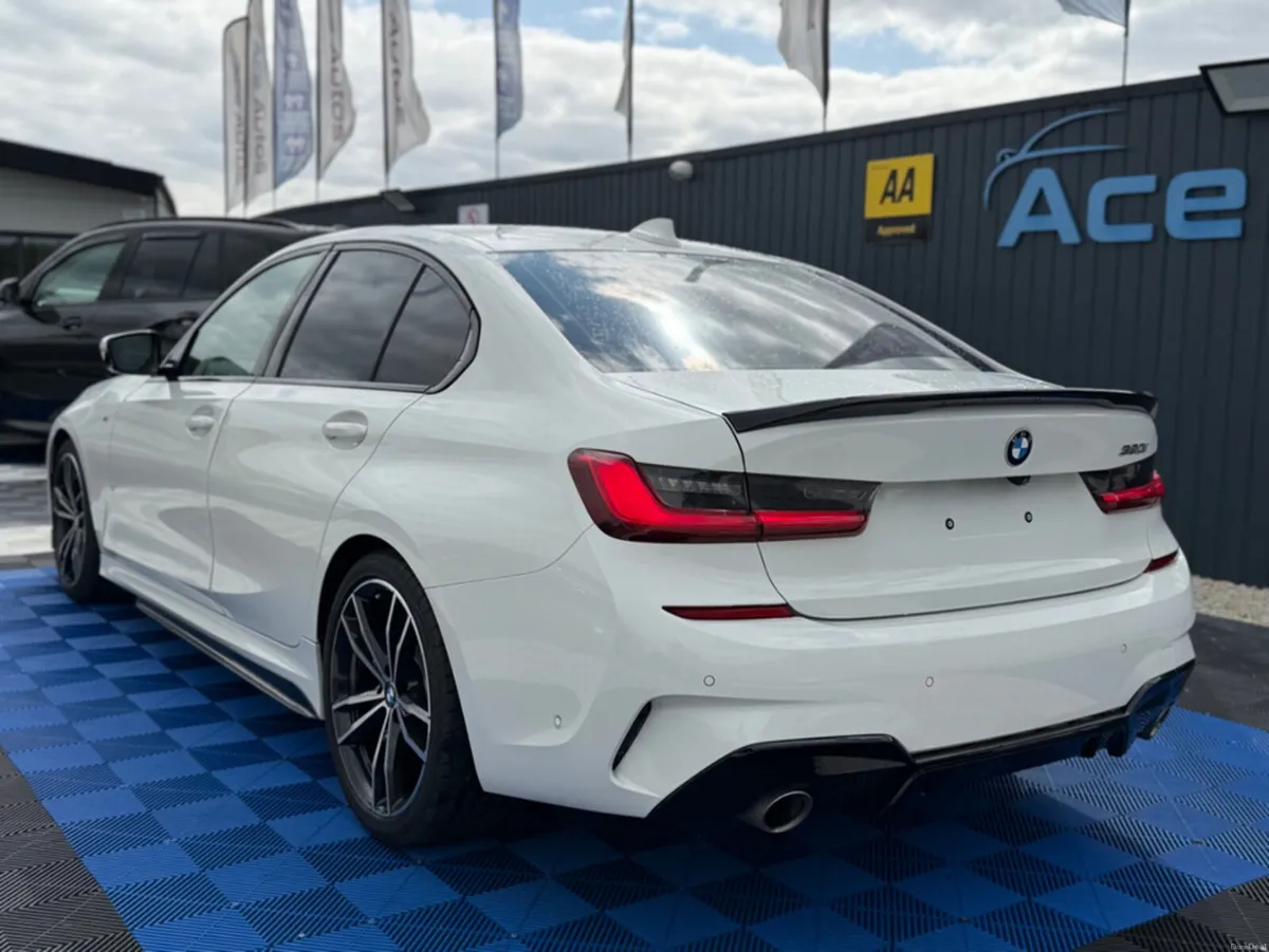 BMW 3-Series 320i - M-SPORT - 2.0L PETROL - AUTO - - Image 5