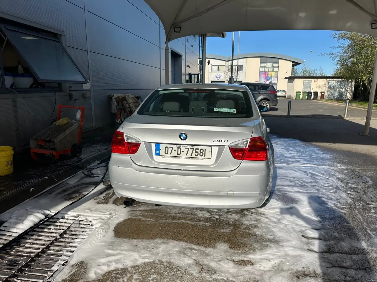 BMW 3-Series 2007 - Image 5