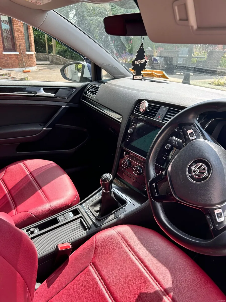 White Highline Volkswagen Golf 2017 - Image 5