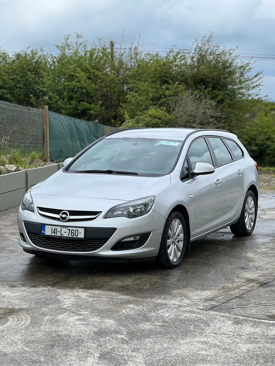 Opel Astra 2014 - Image 1