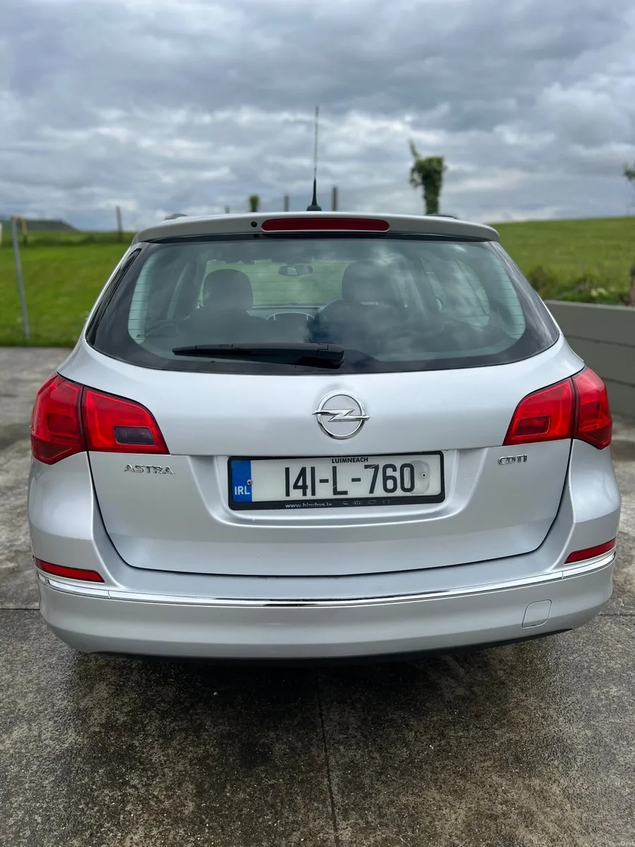 Opel Astra 2014 - Image 4