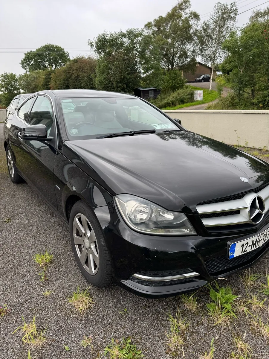 Mercedes-Benz C-Class 2012 - Image 2
