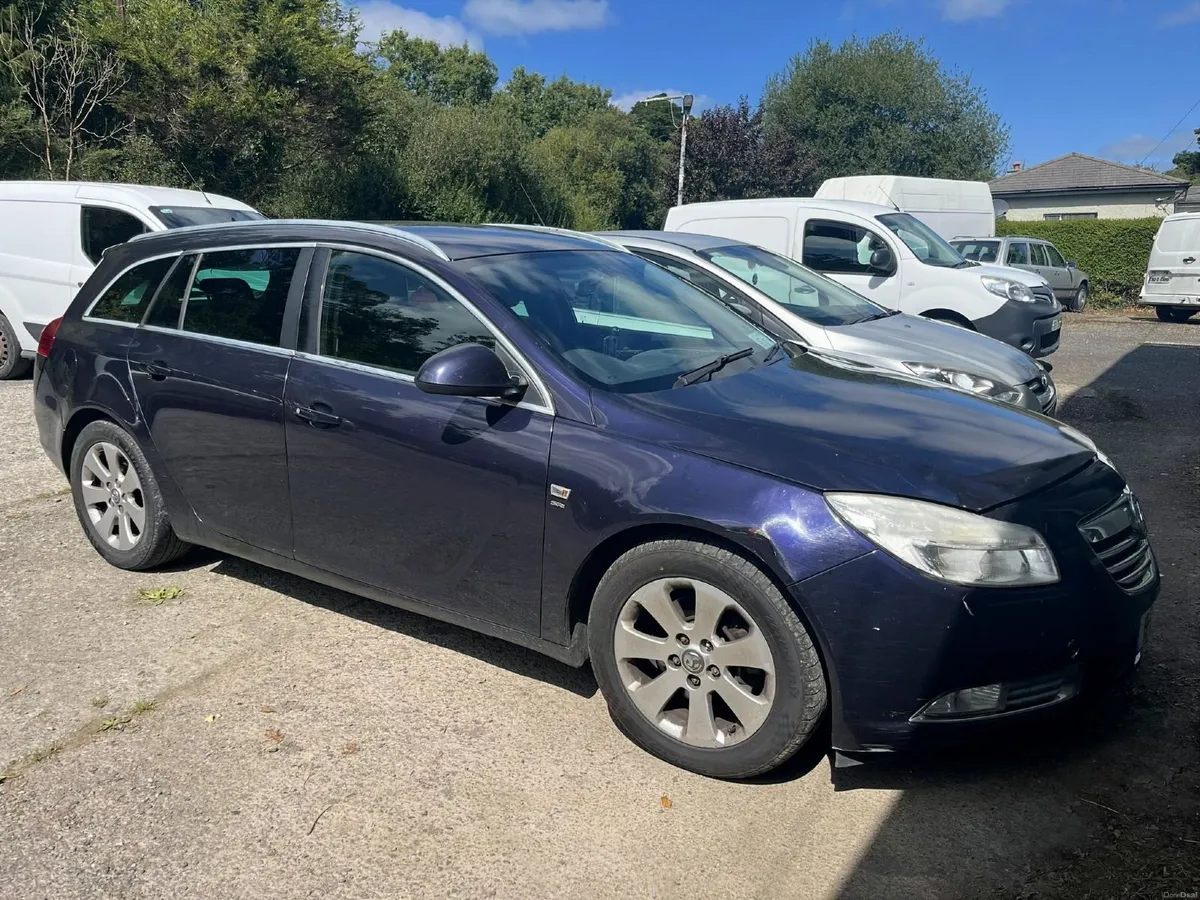 Vauxhall Insignia 2012 Estate (needs engine) - Image 1