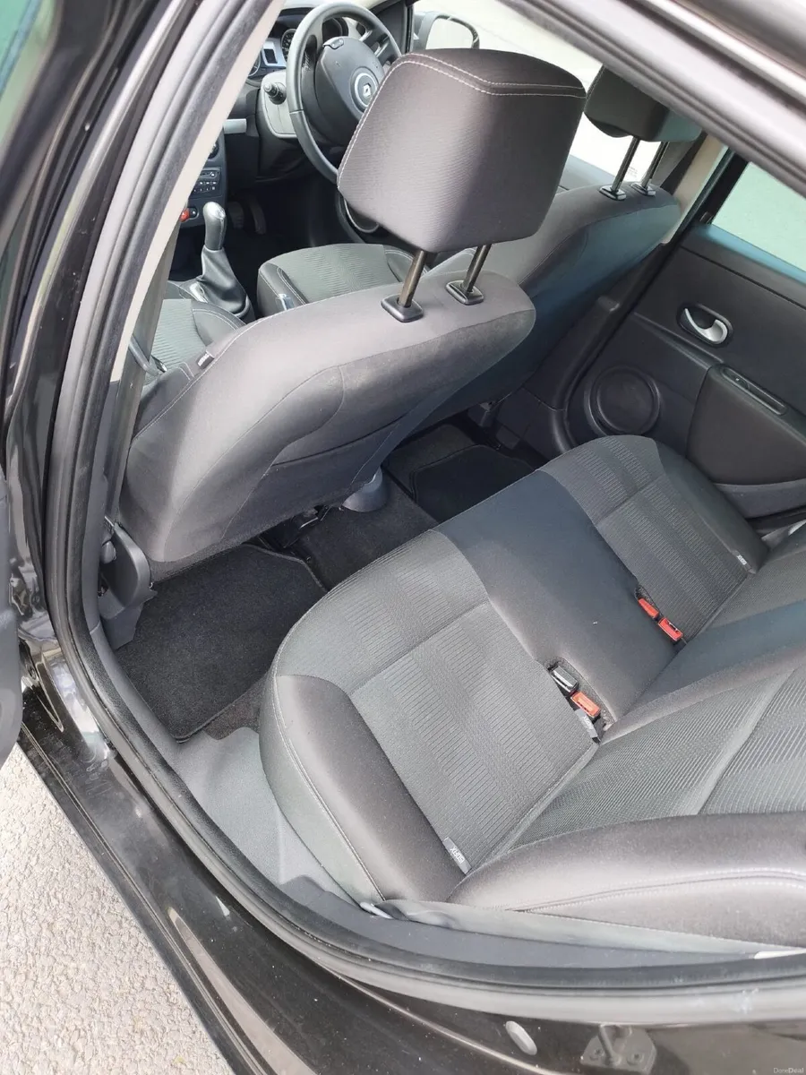 Renault Clio 2011 - Image 3