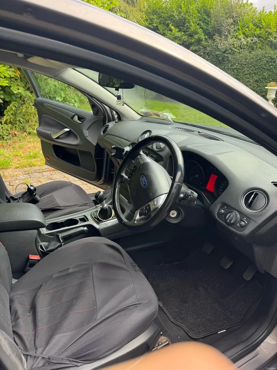 Ford mondeo - Image 3