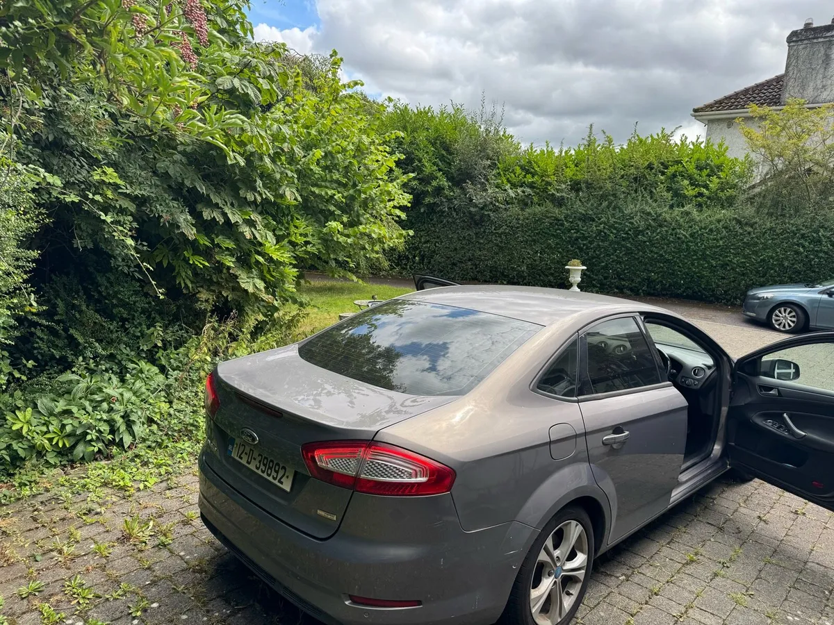 Ford mondeo - Image 2