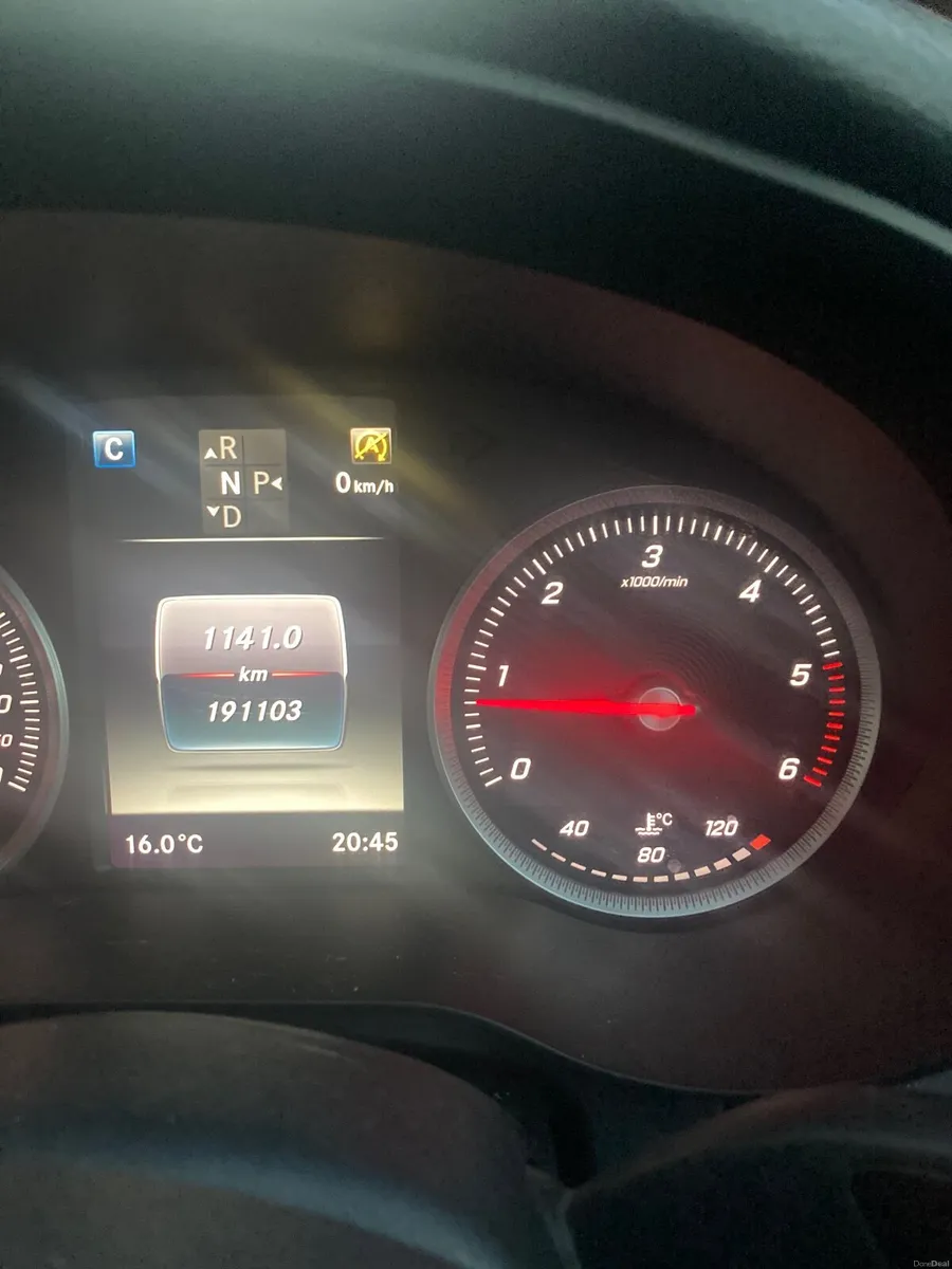 Mercedes-Benz C-Class 2016 - Image 4