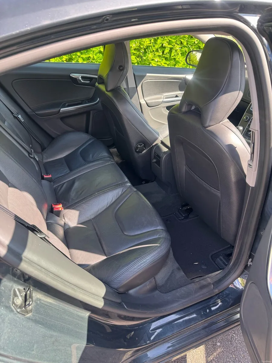 Volvo S60 2011 - Image 6