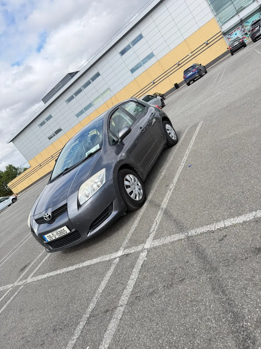 Toyota Auris - Image 2