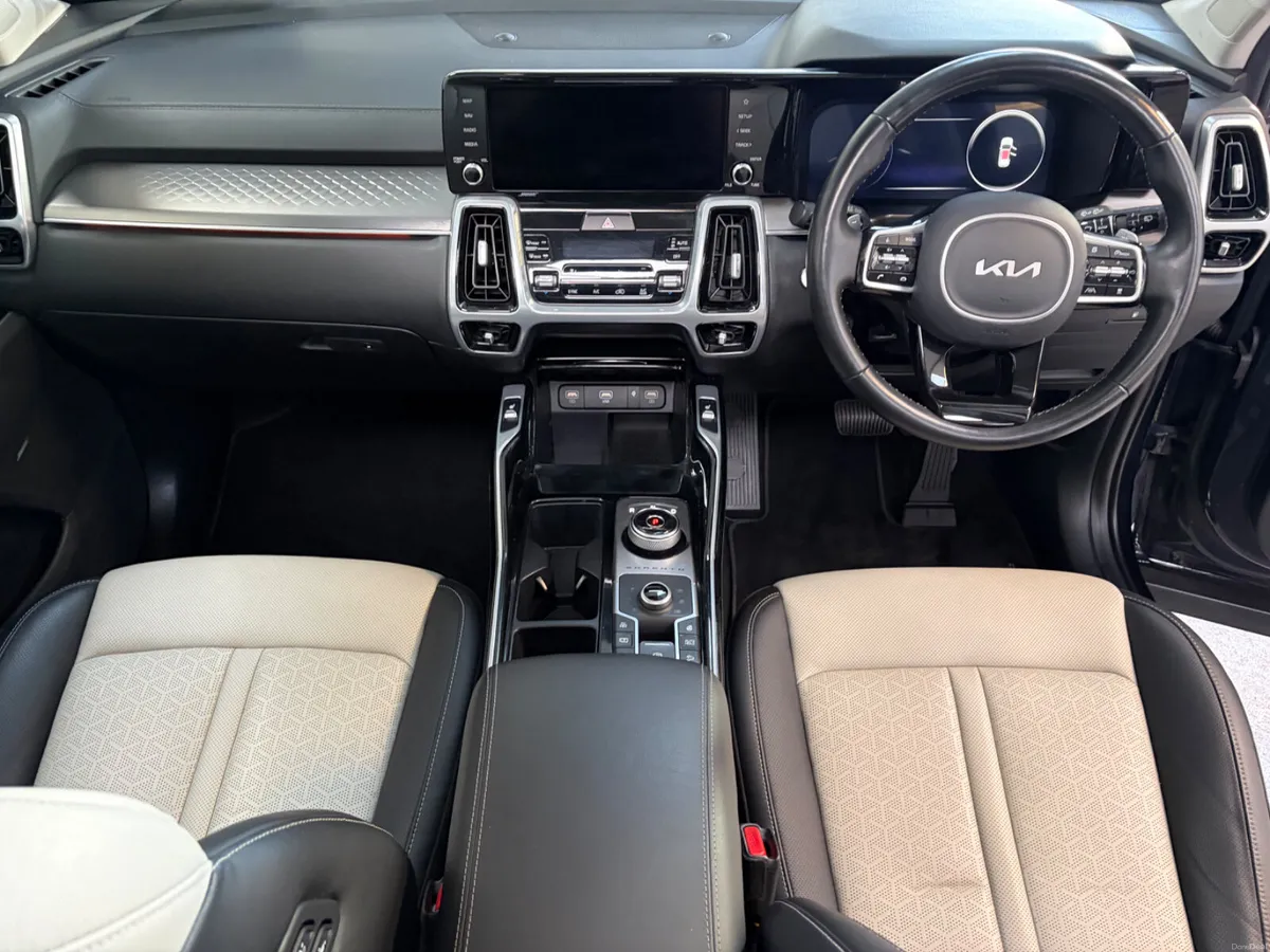 Kia Sorento 2022. PHEV K4 AUTOMATIC 7 SEATS - Image 3