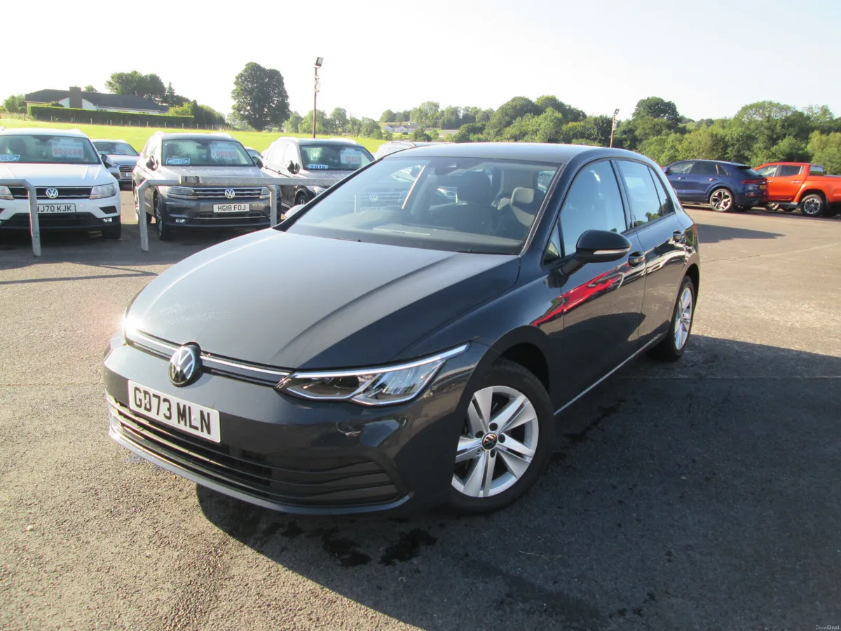 2024  VOLKSWAGEN  GOLF  1.5  TSI  LIFE  5DR - Image 2