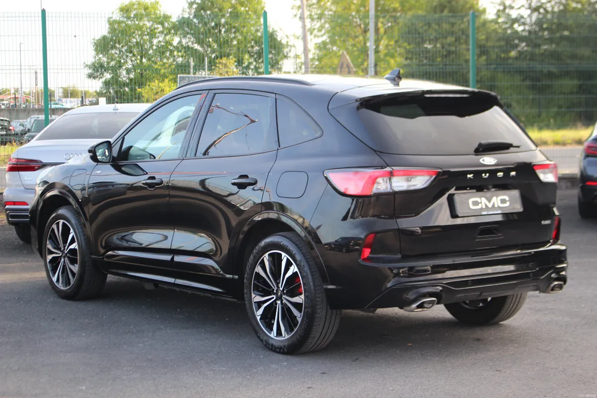Ford Kuga 2022 ST LINE X 2.5 PHEV - Image 6