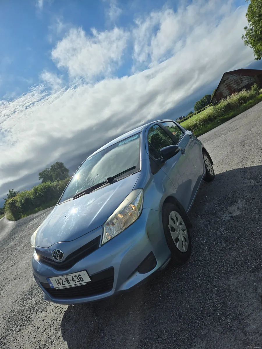 Toyota Yaris 2014 - Image 2