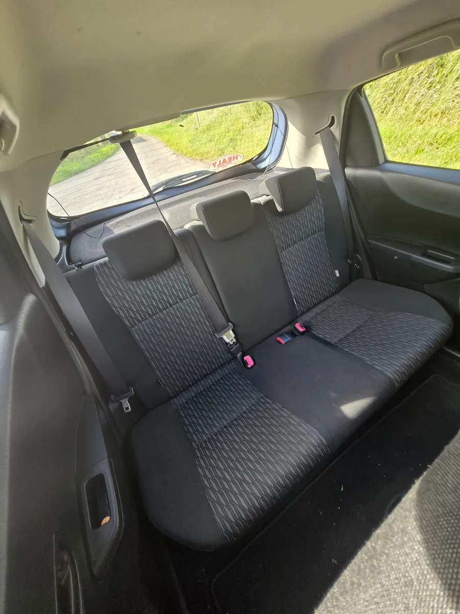 Toyota Yaris 2014 - Image 5