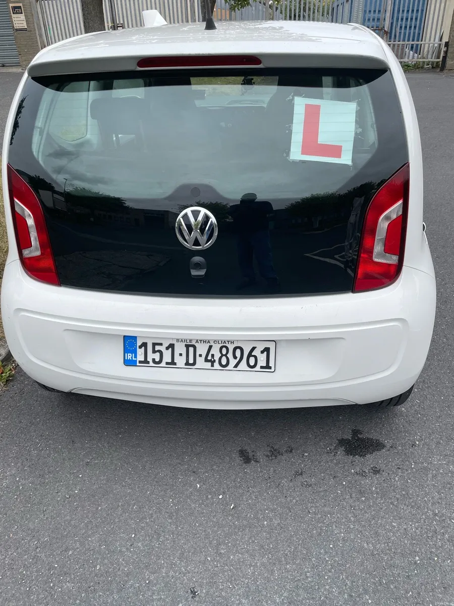 A car Volkswagen - Image 2