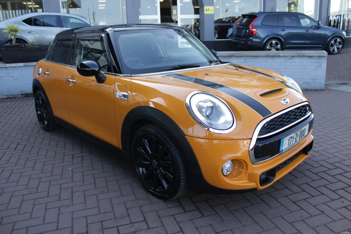 2.0SD COOPER EDITION 5DR HATCHBACK AUTO // AS NEW - Image 2