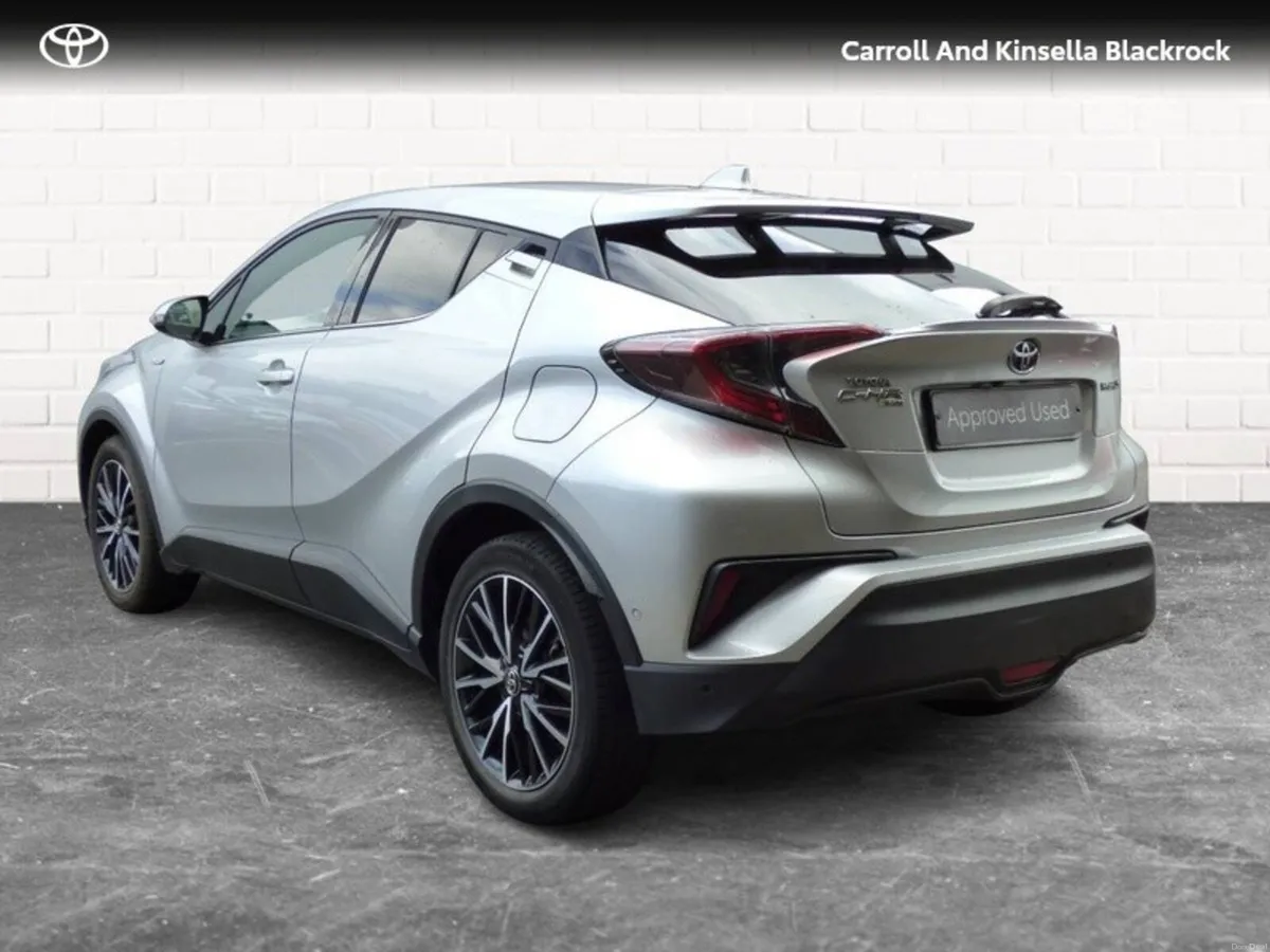 Toyota C-HR Hybrid Sol - Image 2