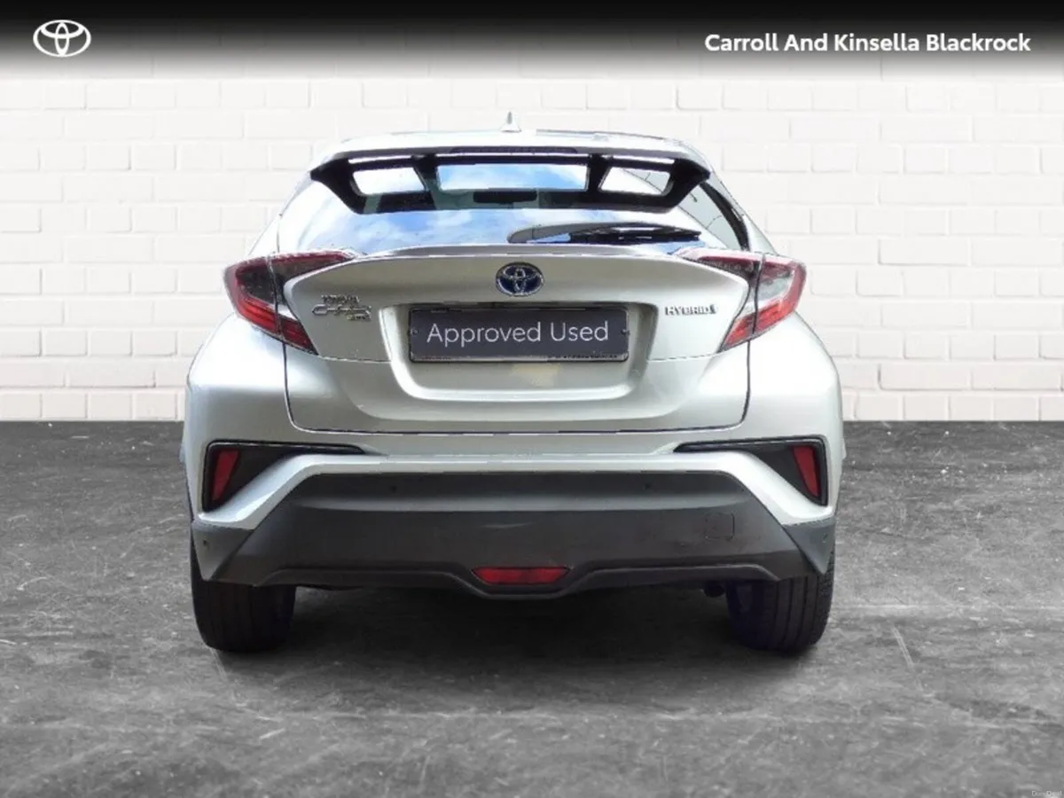 Toyota C-HR Hybrid Sol - Image 4