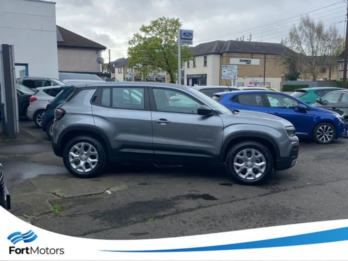 Jeep Avenger Altitude 1.2 Hybrid Automatic - Image 4