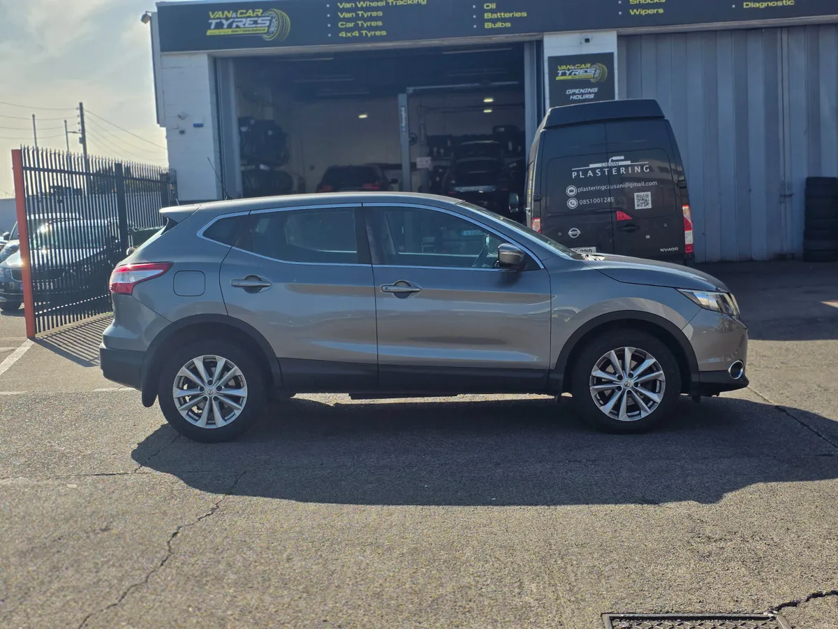 Nissan Qashqai 1.6 L Diesel - Image 3